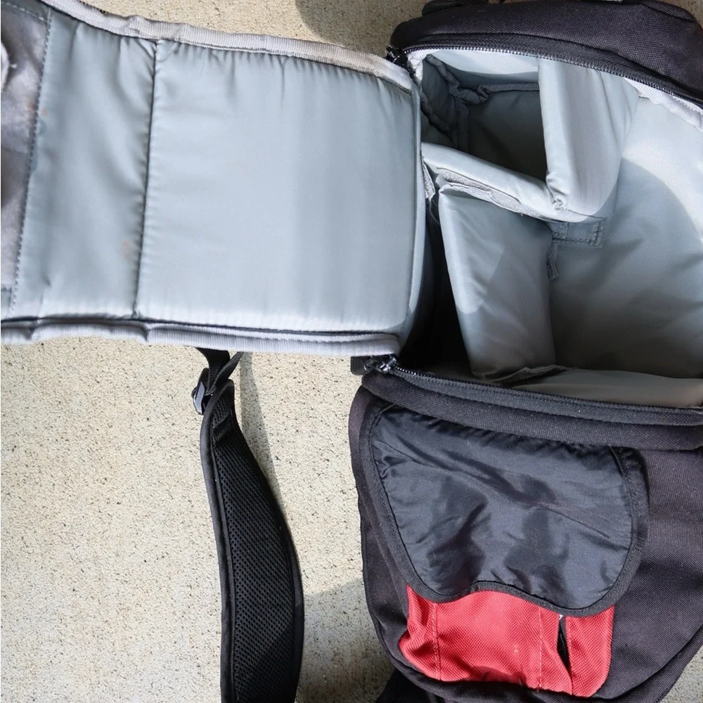 Lowepro fast pack 100 camera‎ backpack red/black with dividers. 16x18x6